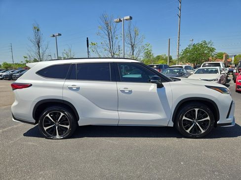 Used 2022 Toyota Highlander XSE image 5