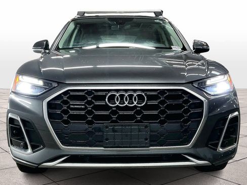 Used 2023 Audi Q5 2.0T Premium w/ Convenience Package image 3