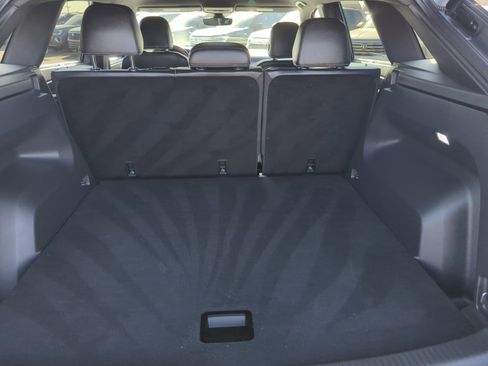 Certified 2024 Volkswagen Atlas Cross Sport SE image 31