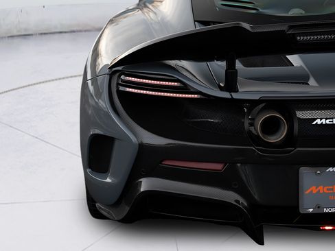Used 2016 McLaren 675LT Coupe RWD image 25