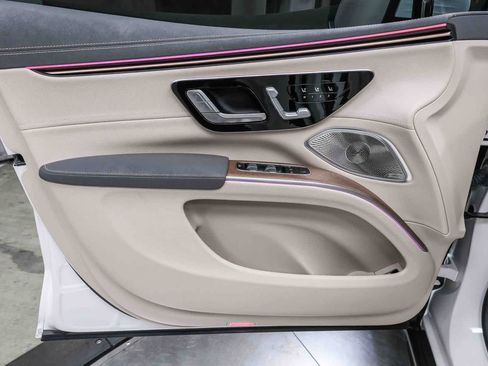 Used 2023 Mercedes-Benz EQS 450+ SUV image 25