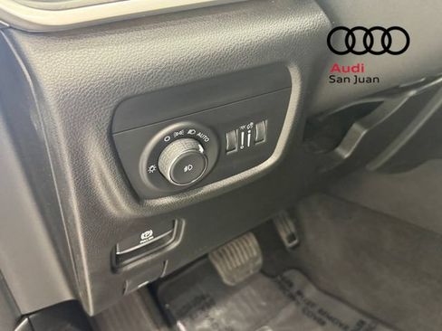 Used 2022 Jeep Grand Cherokee L Limited w/ Black Appearance Package RWD image 30