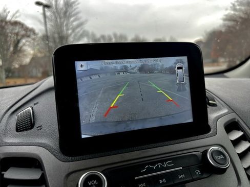 Used 2019 Ford Transit Connect XLT image 38