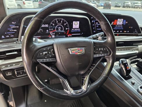 Used 2023 Cadillac Escalade ESV V AWD/4WD image 16