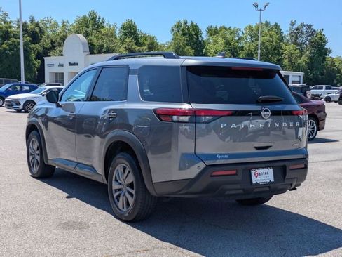Used 2025 Nissan Pathfinder SV AWD/4WD image 5