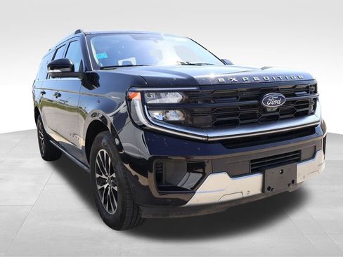 Used 2025 Ford Expedition Max Platinum AWD/4WD image 14