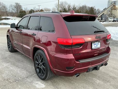 Used 2017 Jeep Grand Cherokee Overland w/ Jeep Active Safety Group image 4