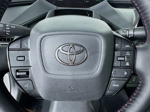 Used 2025 Toyota Prius Plug-In Hybrid FWD image 16