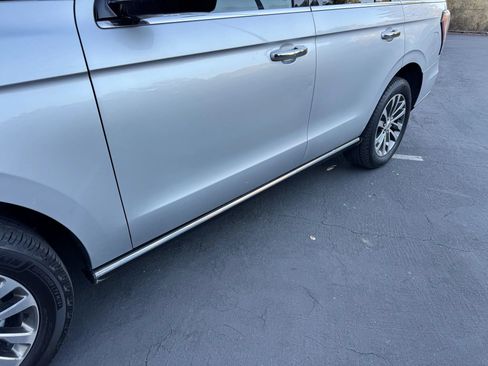 Used 2018 Ford Expedition Limited RWD image 11