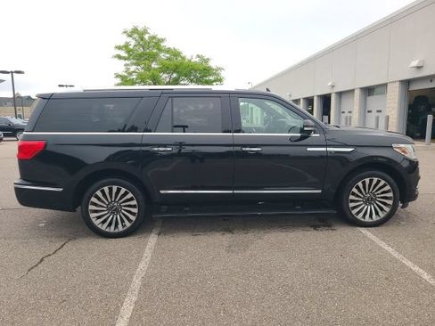 Used 2018 Lincoln Navigator L Reserve w/ Technology Package AWD/4WD image 7