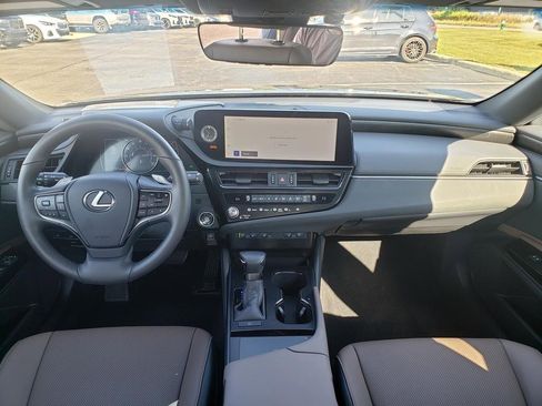 Used 2024 Lexus ES 350 w/ Premium Package image 13