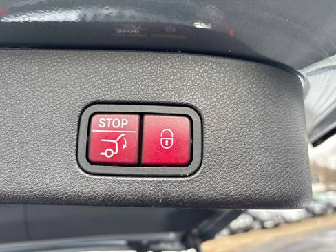 Used 2017 Mercedes-Benz GLS 450 4MATIC image 14