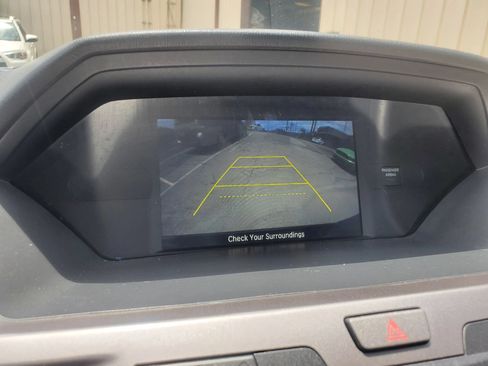 Used 2017 Honda Odyssey EX-L image 42
