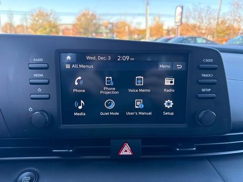 Certified 2025 Hyundai Elantra Sport image 19