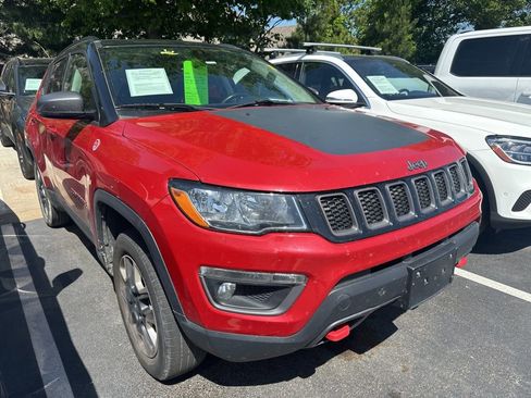 Used 2017 Jeep Compass Trailhawk w/ Leather Interior Group AWD/4WD image 2