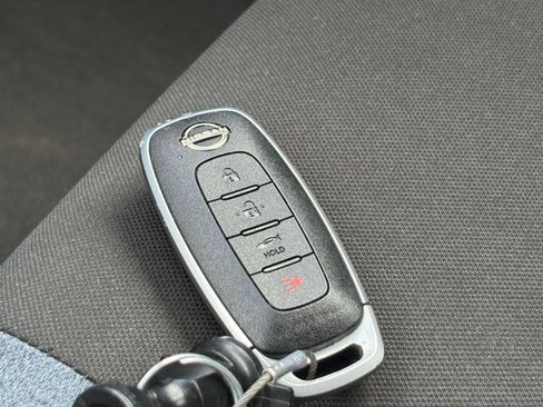 Used 2025 Nissan Versa SV FWD image 21
