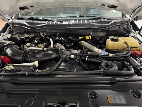 Used 2019 Ford F550 4x4 Crew Cab Super Duty w/ Power Equipment Group image 48