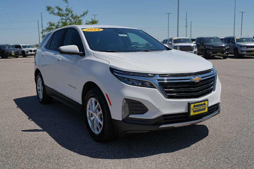 Used 2024 Chevrolet Equinox LT AWD/4WD image 5