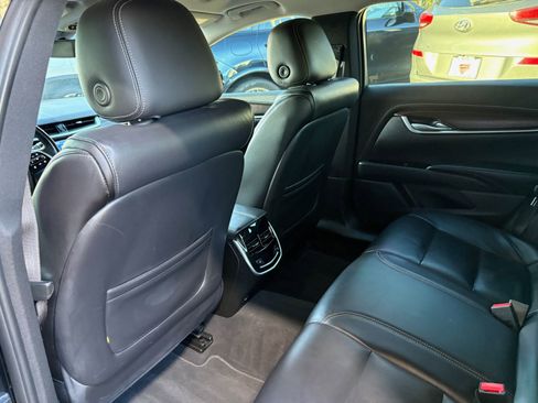 Used 2019 Cadillac XTS Luxury image 18