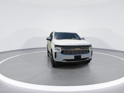 Used 2024 Chevrolet Tahoe Premier w/ Premium Package 2 AWD/4WD image 3