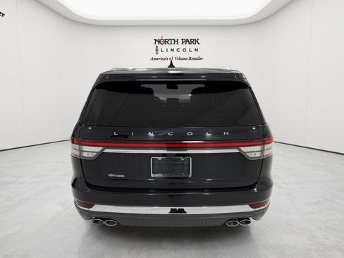 Used 2022 Lincoln Aviator Reserve w/ Equipment Group 201A RWD image 4