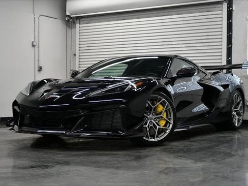 Used 2026 Chevrolet Corvette ZR1 w/ ZR1 Carbon Fiber Aero Package RWD image 1