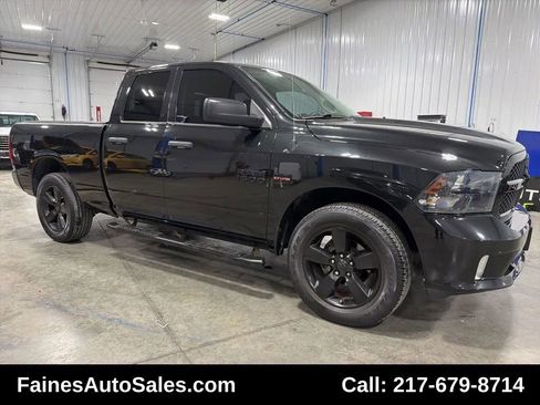 Used 2018 RAM 1500 Express w/ Black Ram 1500 Express Group AWD/4WD image 22