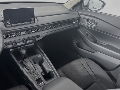 Certified 2024 Honda Accord EX image 23