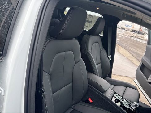 New 2026 Volvo XC40 B5 Plus w/ Protection Package Premier AWD/4WD image 38