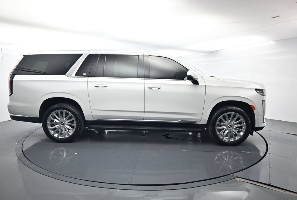 Used 2023 Cadillac Escalade ESV Premium Luxury AWD/4WD image 16