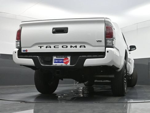 Used 2023 Toyota Tacoma TRD Sport w/ Technology Package AWD/4WD image 29