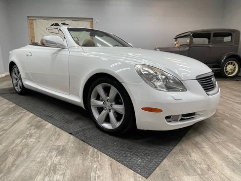Used 2010 Lexus SC 430 Convertible RWD image 4