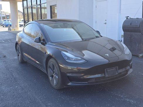 Used 2021 Tesla Model 3 Long Range image 1
