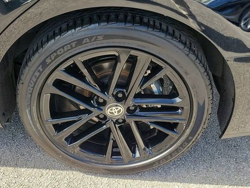 Used 2025 Toyota Camry SE image 10