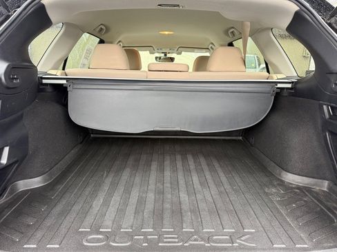 Used 2019 Subaru Outback 2.5i Premium AWD/4WD image 7