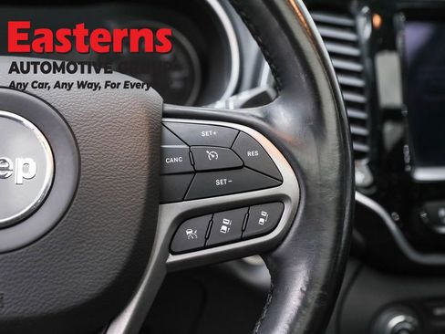 Used 2021 Jeep Cherokee Limited image 16