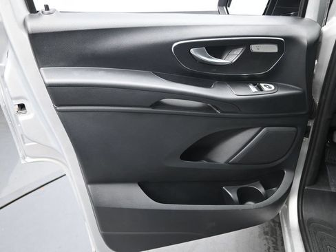 Used 2023 Mercedes-Benz Metris Passenger image 25