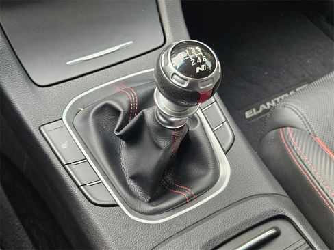 Used 2019 Hyundai Elantra GT N Line image 27