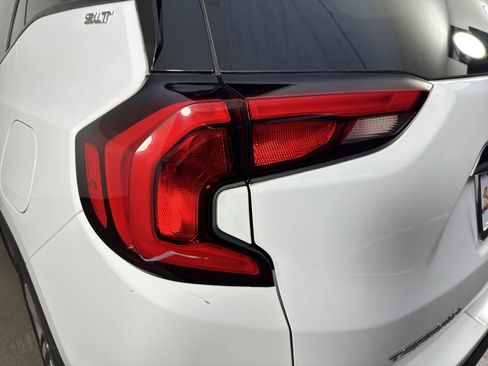 Used 2020 GMC Terrain SLT w/ Preferred Package image 30