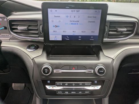 Used 2020 Ford Explorer XLT w/ Equipment Group 202A image 16