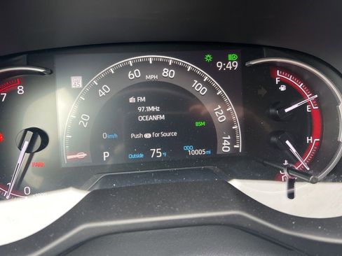 Used 2023 Toyota RAV4 XLE Premium image 7