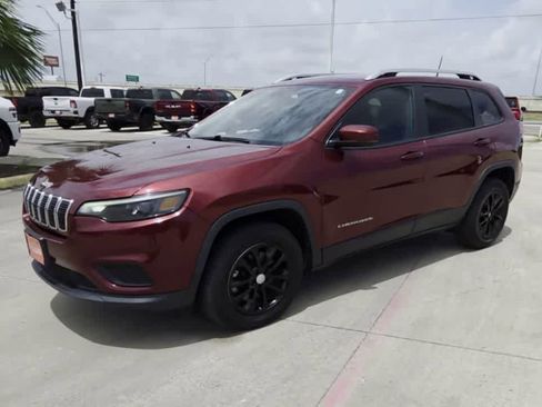 Used 2021 Jeep Cherokee Latitude AWD/4WD image 4