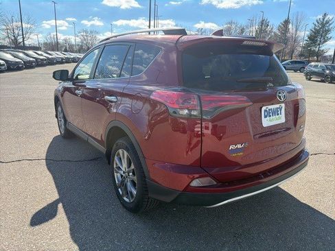 Used 2018 Toyota RAV4 Limited image 3