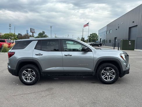 Used 2026 GMC Terrain Elevation AWD/4WD image 2