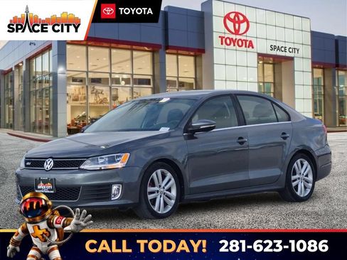 Used 2013 Volkswagen Jetta GLI FWD image 1