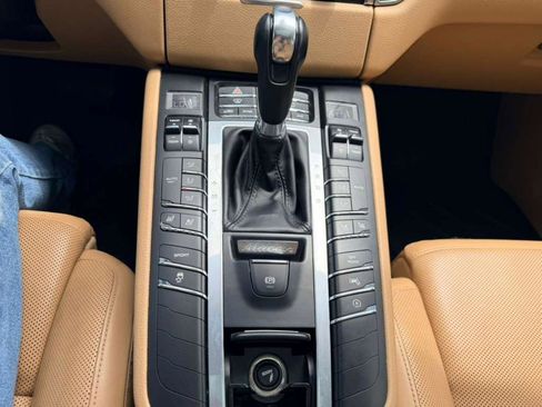 Used 2018 Porsche Macan S AWD/4WD image 34