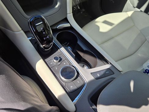 Used 2024 Cadillac XT6 Premium Luxury w/ Technology Package image 27