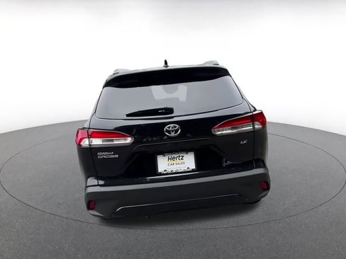 Used 2025 Toyota Corolla Cross LE image 12