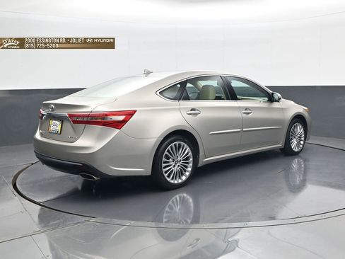 Used 2018 Toyota Avalon Limited w/ Protection Package FWD image 5