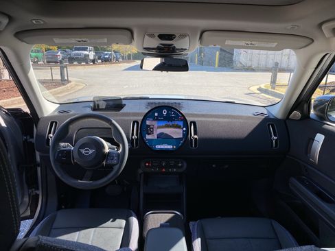 Certified 2025 MINI Cooper Countryman S image 17